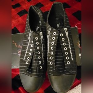 Demonia black with white pinstripe shoes Sz 12